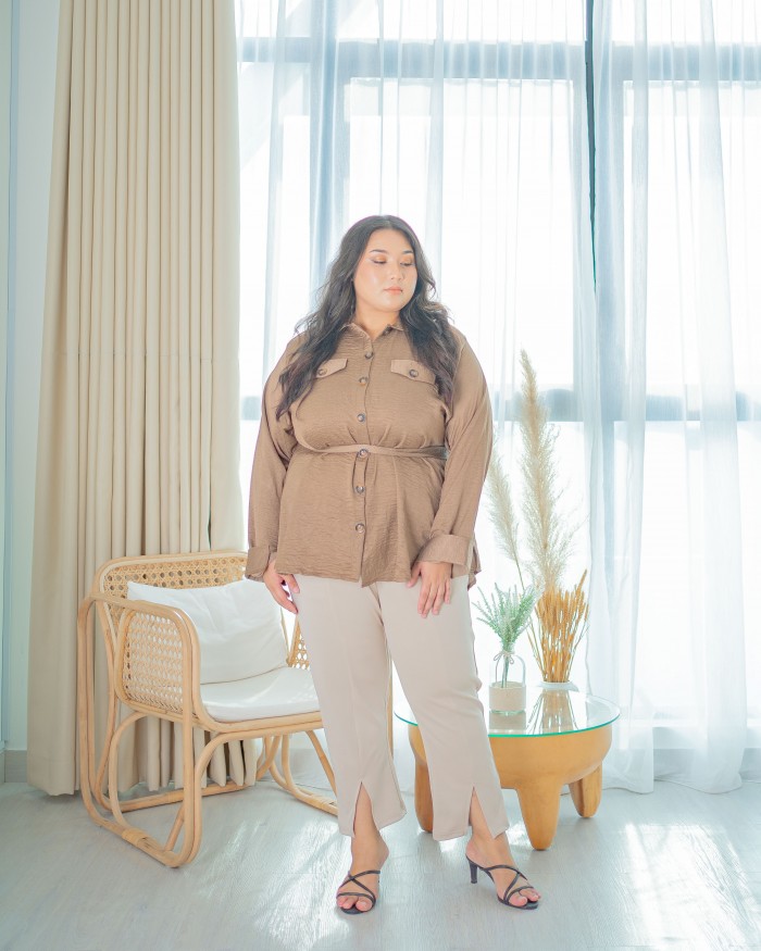 Caroline Button Shirt (Mocha)