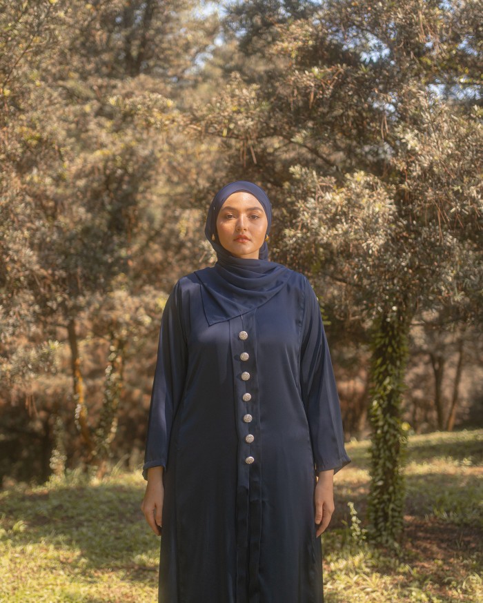 Arum Selaseh Diamond Button (Navy Blue)