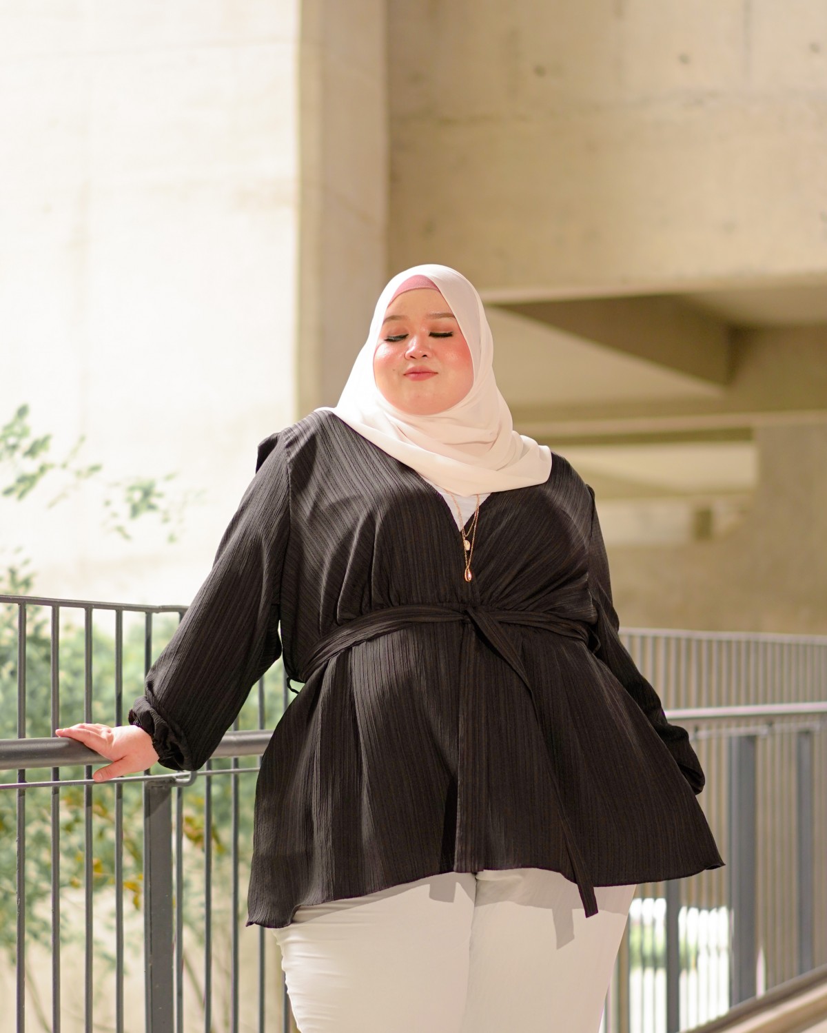 Sebrina Surplice Wrap (Black)