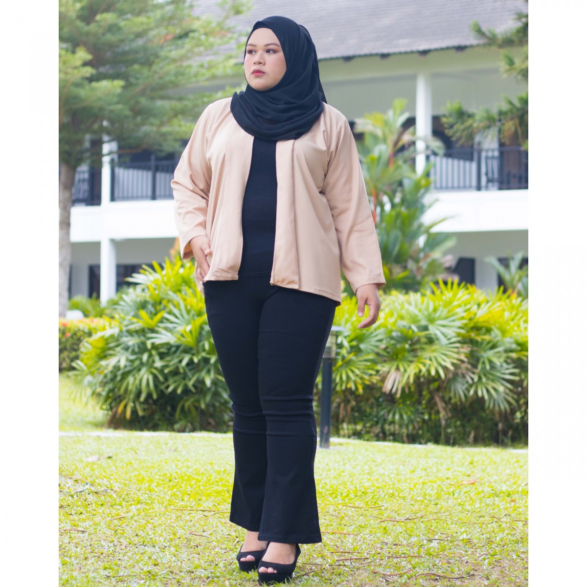 Sophie Basic Cardigan (Nude)