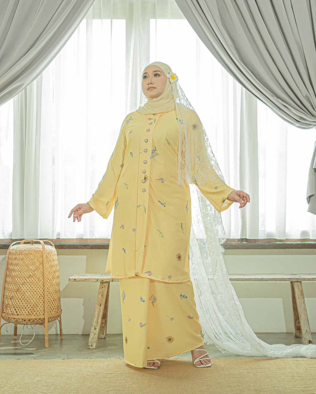 Ako Dehlia Long Kebarong (Canary Yellow)