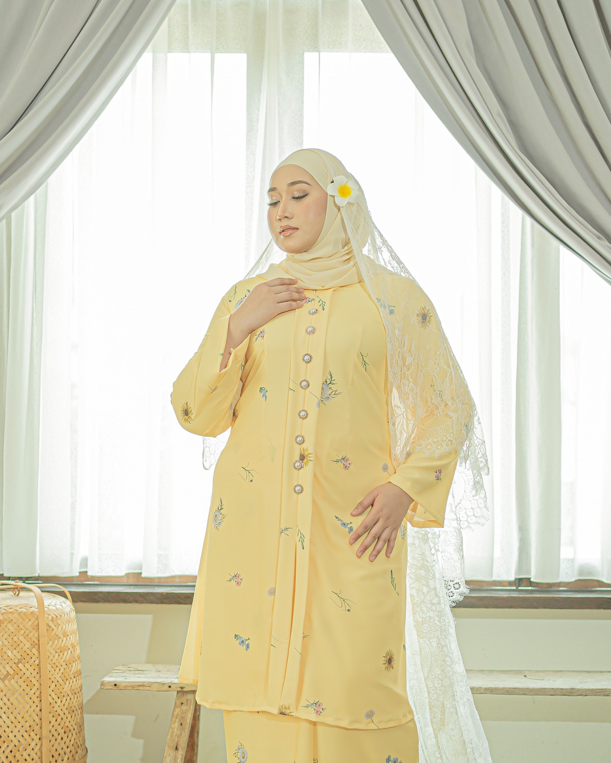 Ako Dehlia Long Kebarong (Canary Yellow)