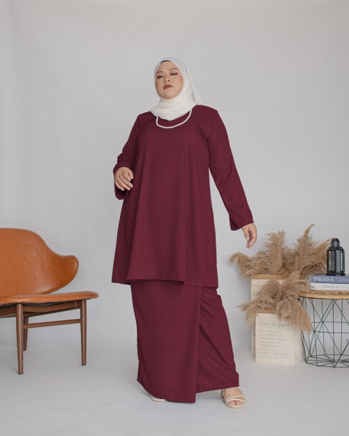 Amalin Riau Kurung (Maroon)