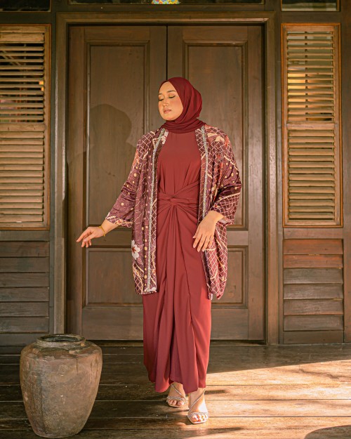 Dian Androyowati Cardigan Dress (Maroon)