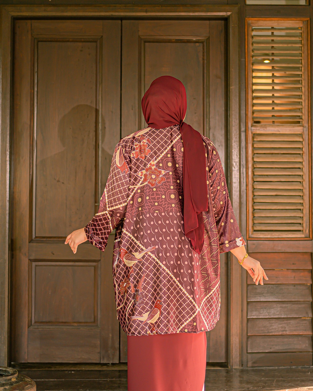 Dian Androyowati Cardigan Dress (Maroon)