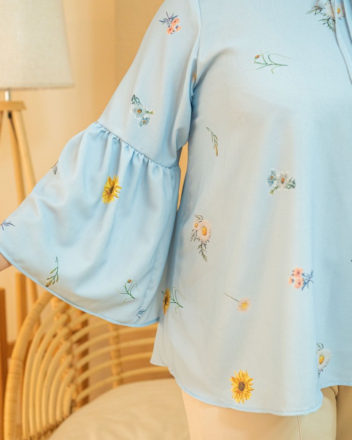 Dehlia Bell Sleeve Top (Baby Blue)