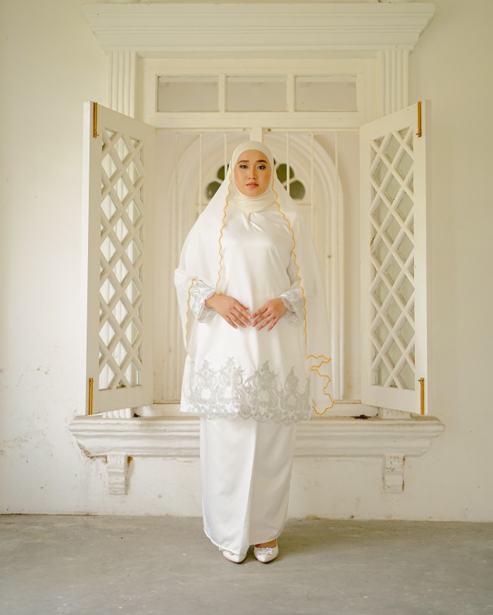 Kirana Kurung (Off White)