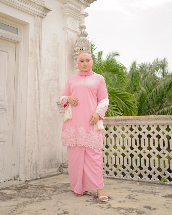 Kirana Kurung (Pink)