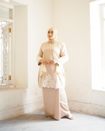 Kirana Kurung (champagne)