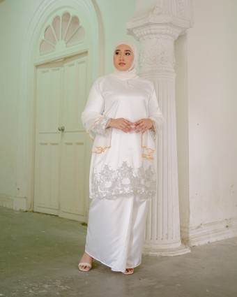 Kirana Kurung (Off White)