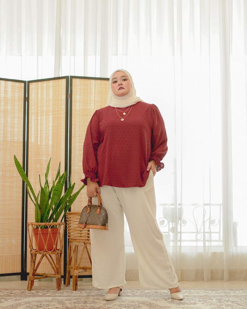 Felly Swiss Dotted Top (Brick Red)
