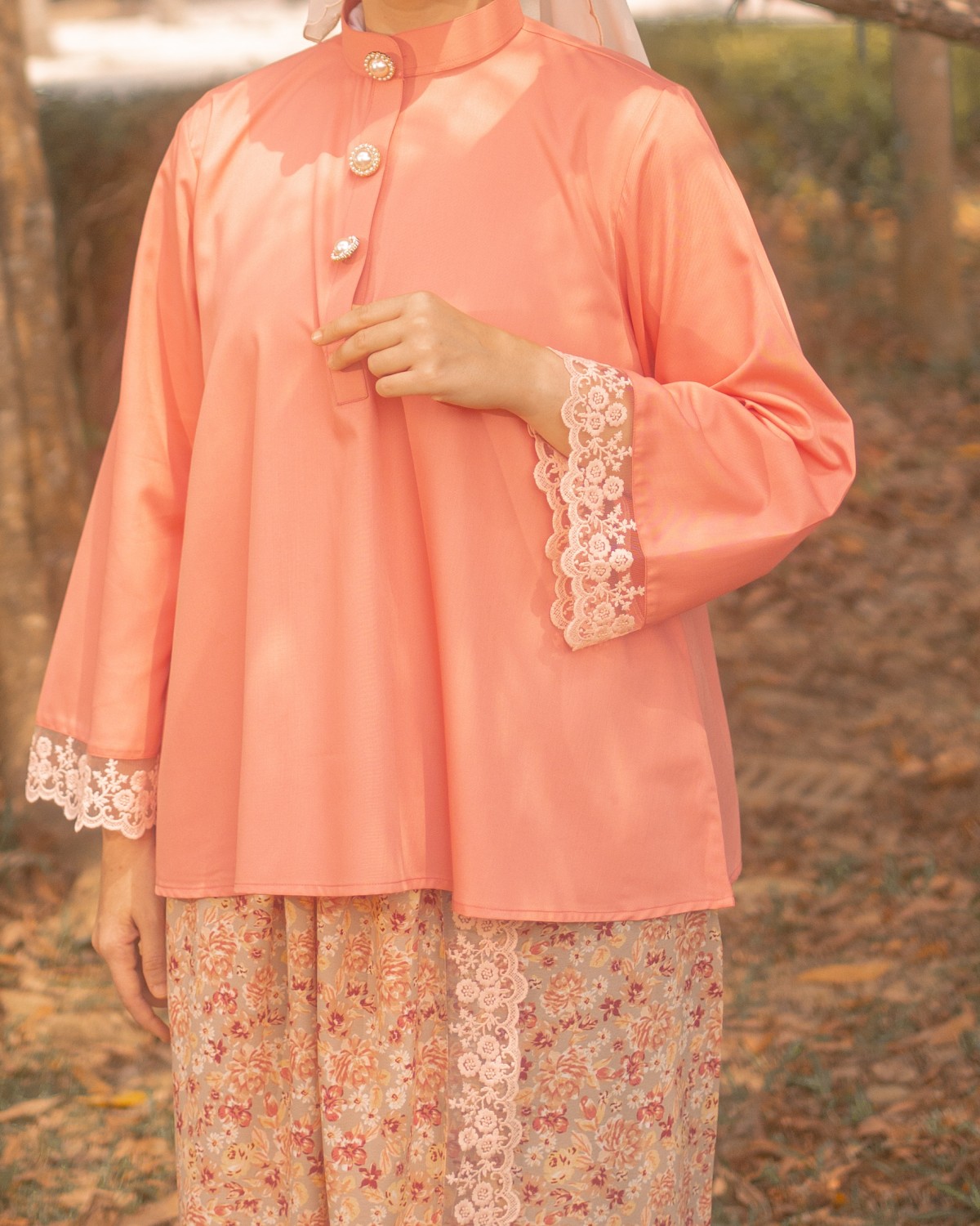 Nona Ajijah Kurung (Coral Peach)