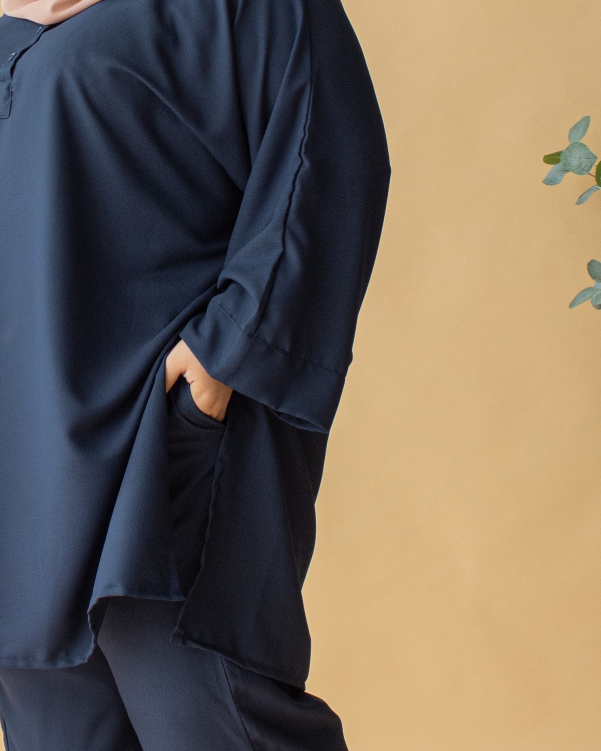 Waheeda Suit (Dark Blue)