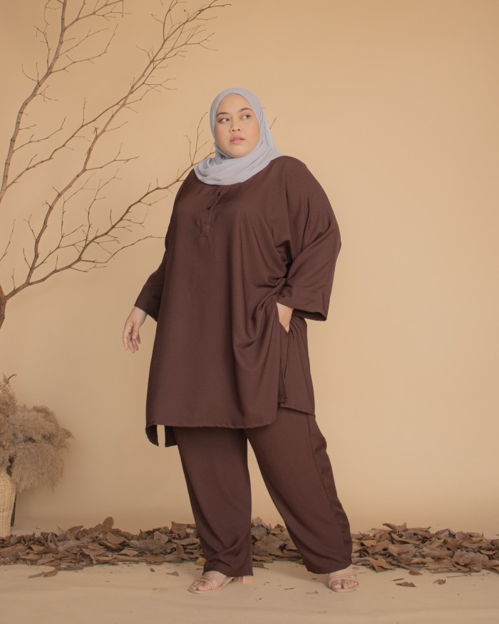 Waheeda Suit (Dark Choc)