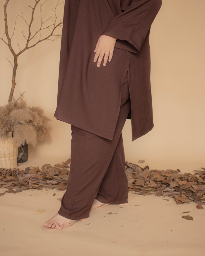 Waheeda Suit (Dark Choc)