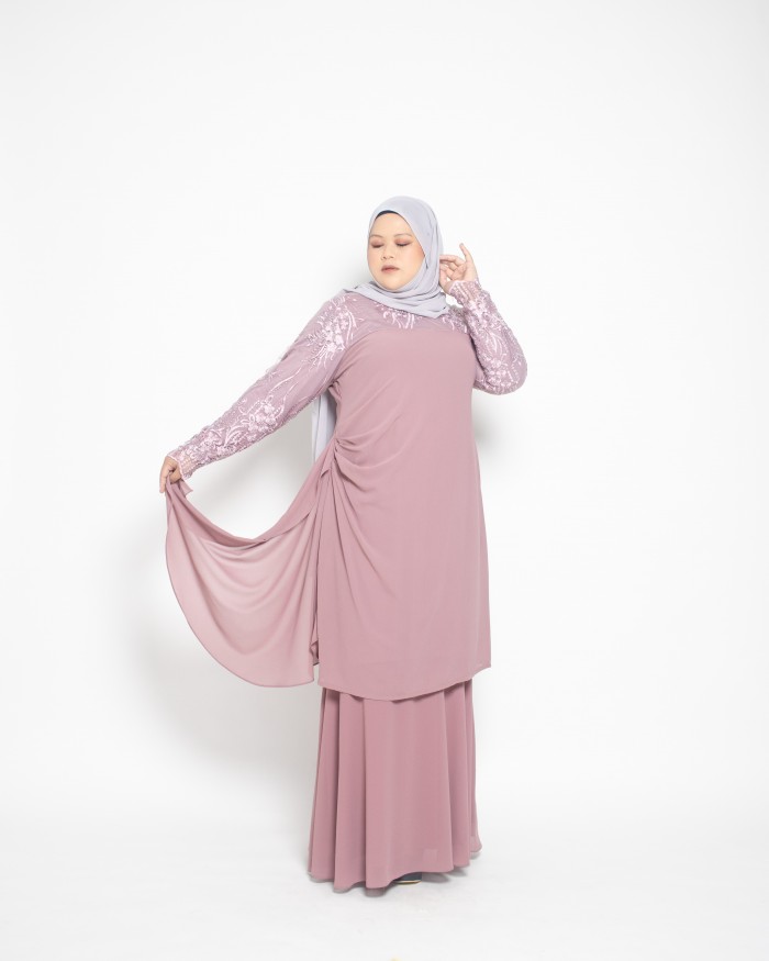 Nur Qaireena Luxe Kurung (Dusty Mauve)