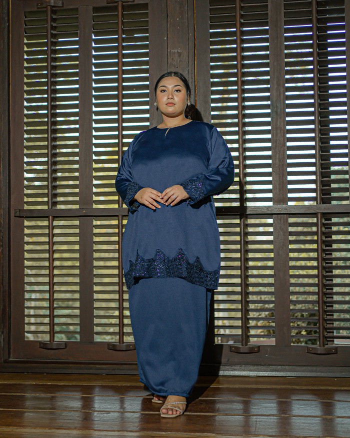 Ayong Kamareah Lace Kurung (Navy Blue)