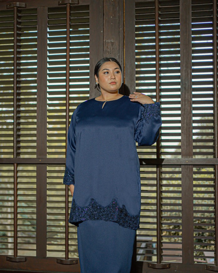 Ayong Kamareah Lace Kurung (Navy Blue)