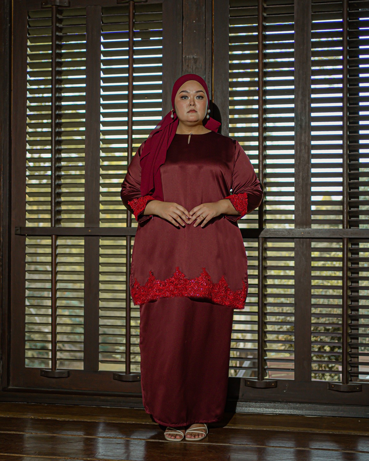 Ayong Kamareah Lace Kurung (Burgundy Maroon)