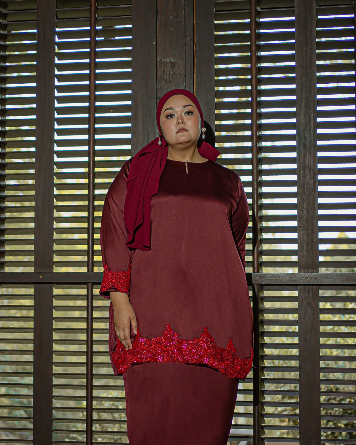 Ayong Kamareah Lace Kurung (Burgundy Maroon)