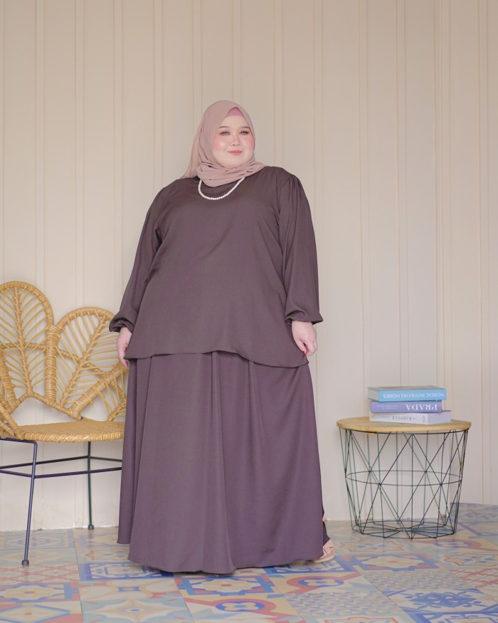 Wiliya Skirt Suit (Dark Choc)