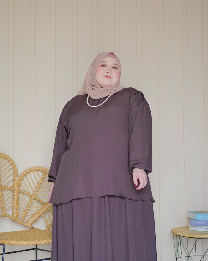 Wiliya Skirt Suit (Dark Choc)