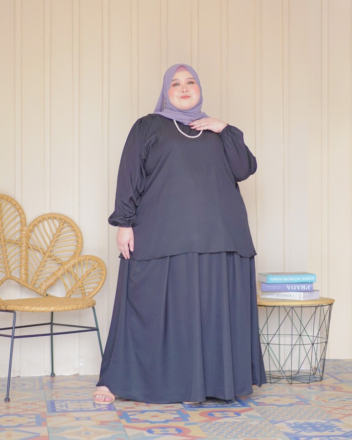 Wiliya Skirt Suit (Black)