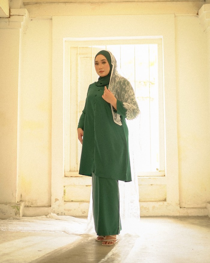 Ako Meriam Button Kurung (Emerald)