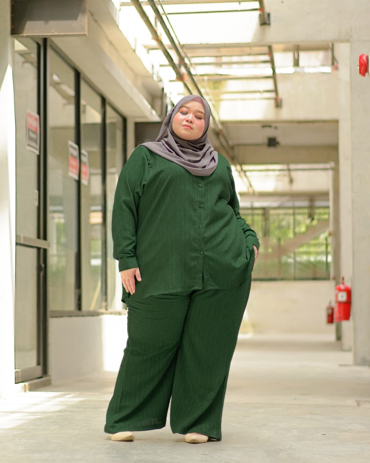 Arianna Suit (Emerald Green)