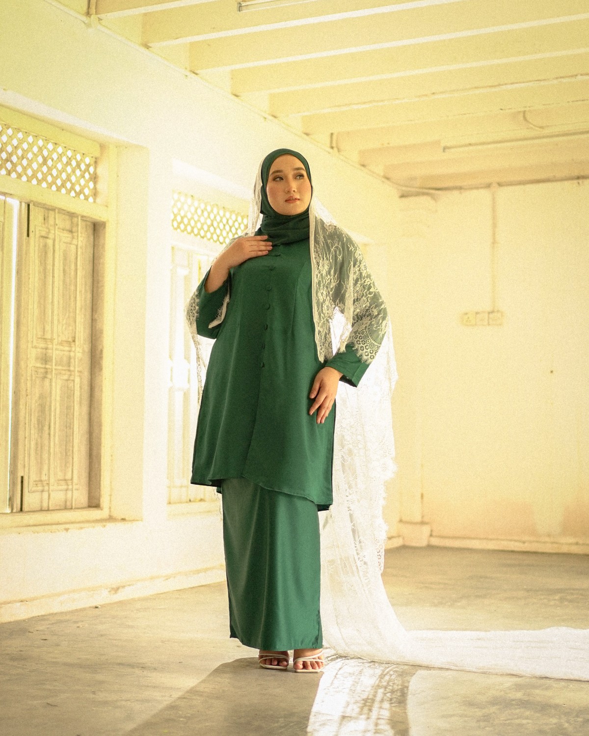 Ako Meriam Button Kurung (Emerald)