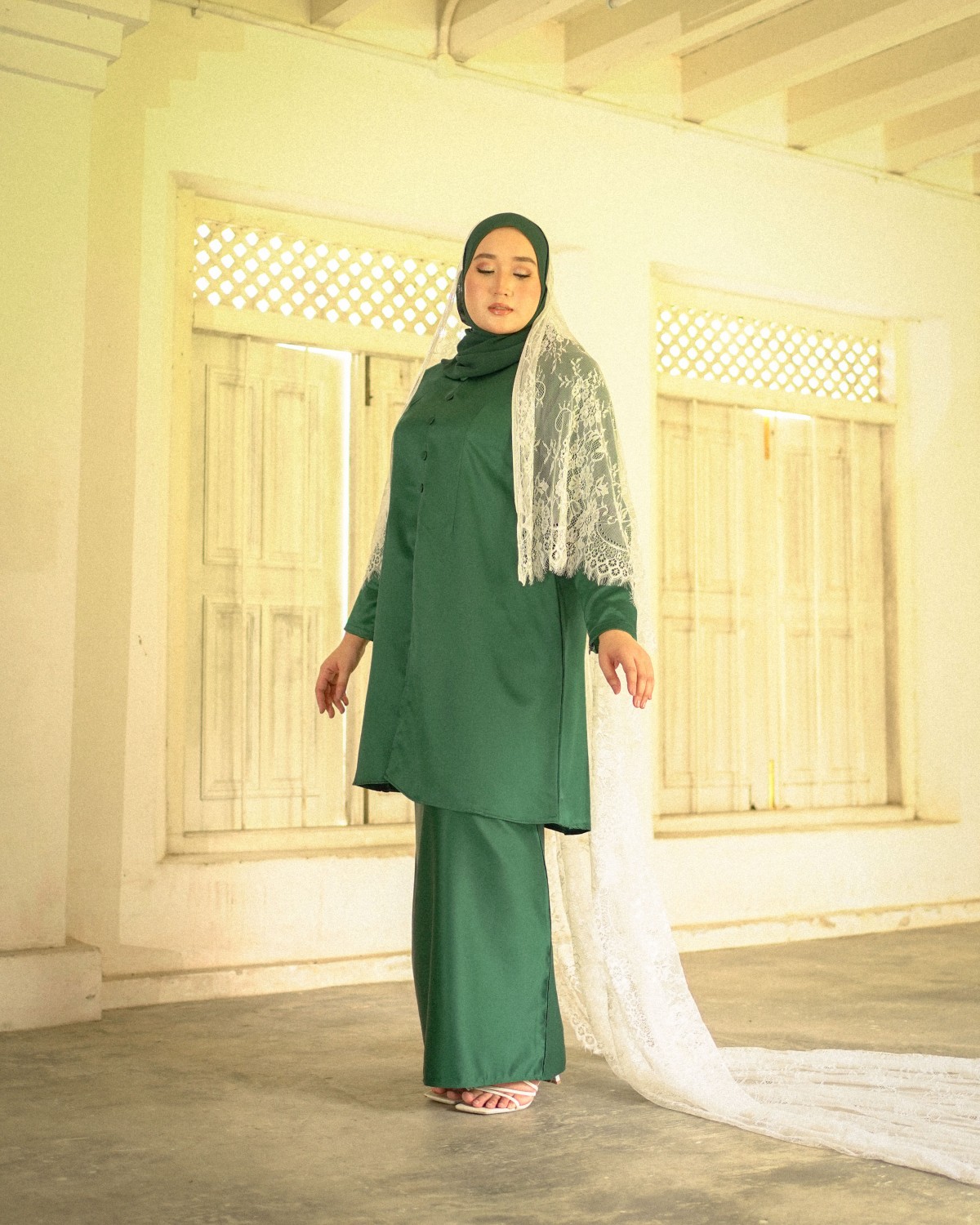 Ako Meriam Button Kurung (Emerald)