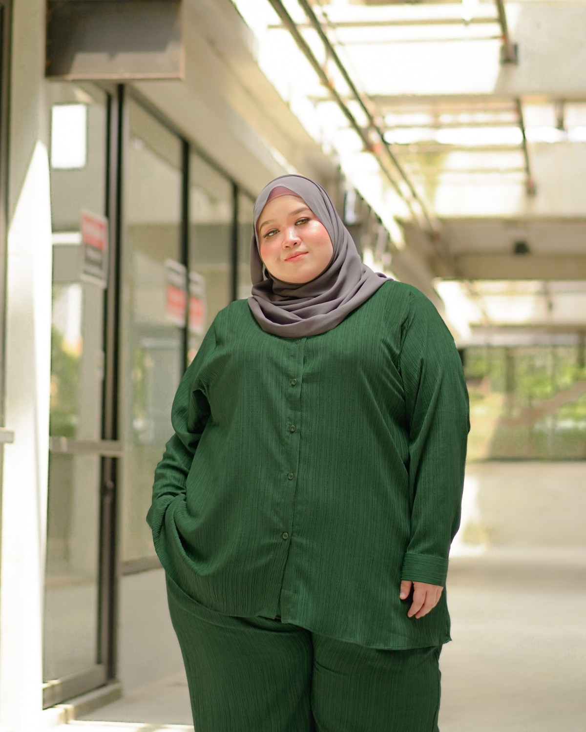 Arianna Suit (Emerald Green)