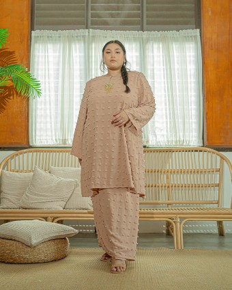 Ewan Sakenah Riau Kurung (Nude)