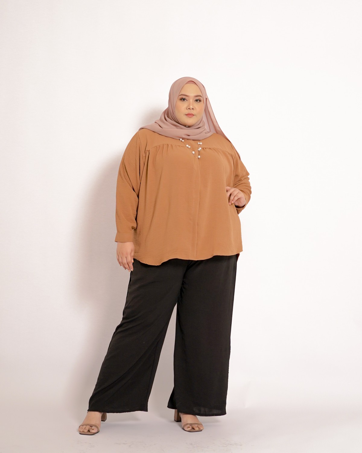 Farra Ruffle Top (Caramel)