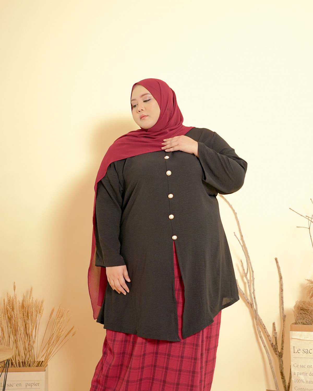 Nur Fateema Button Kebarong 2.0 (Black/Maroon)