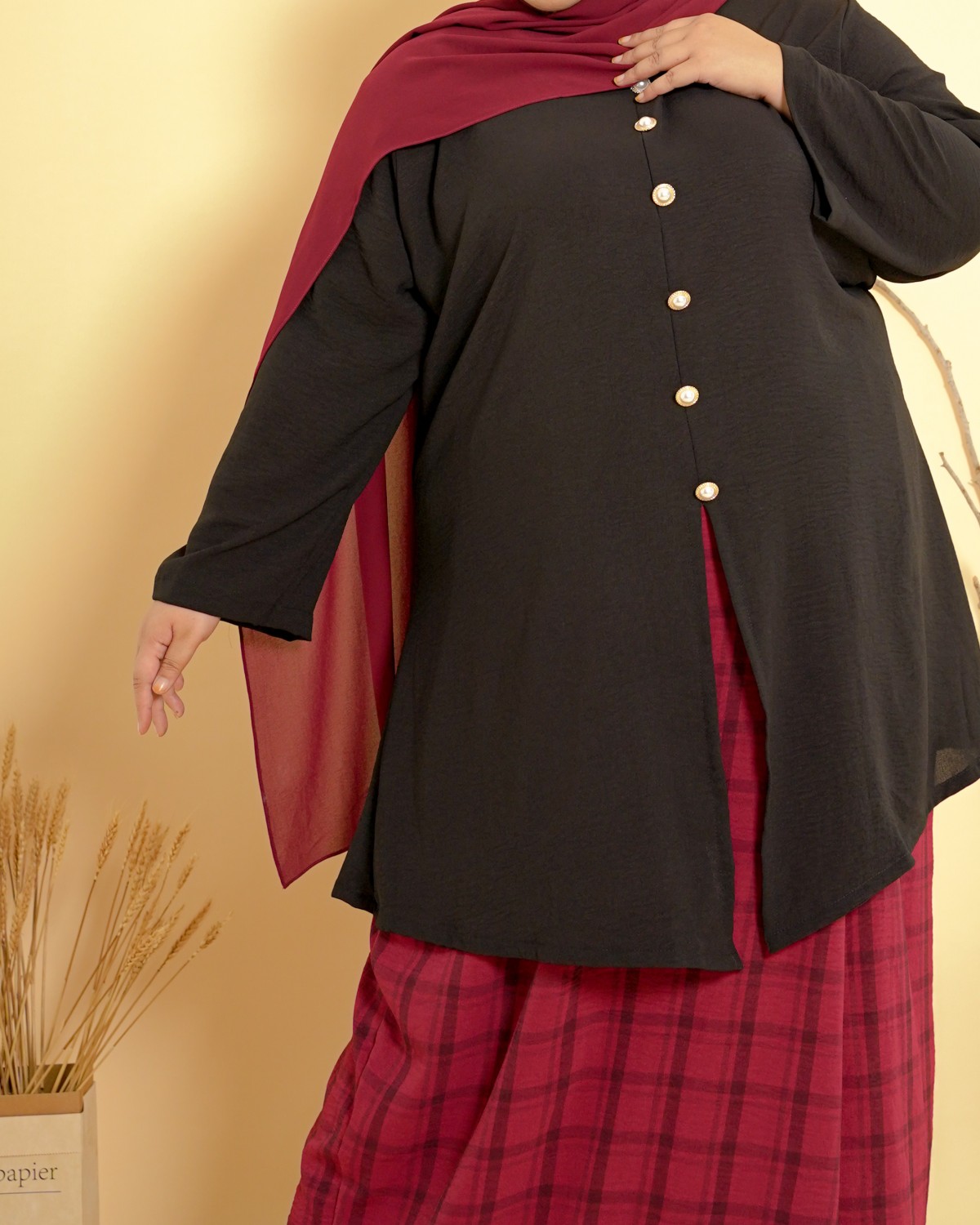 Nur Fateema Button Kebarong 2.0 (Black/Maroon)