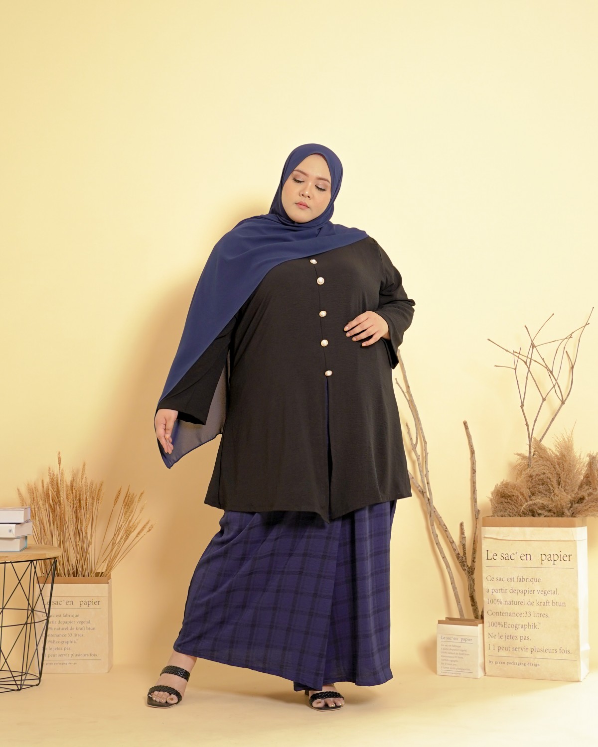 Nur Fateema Button Kebarong 2.0 (Black/Dark Blue)