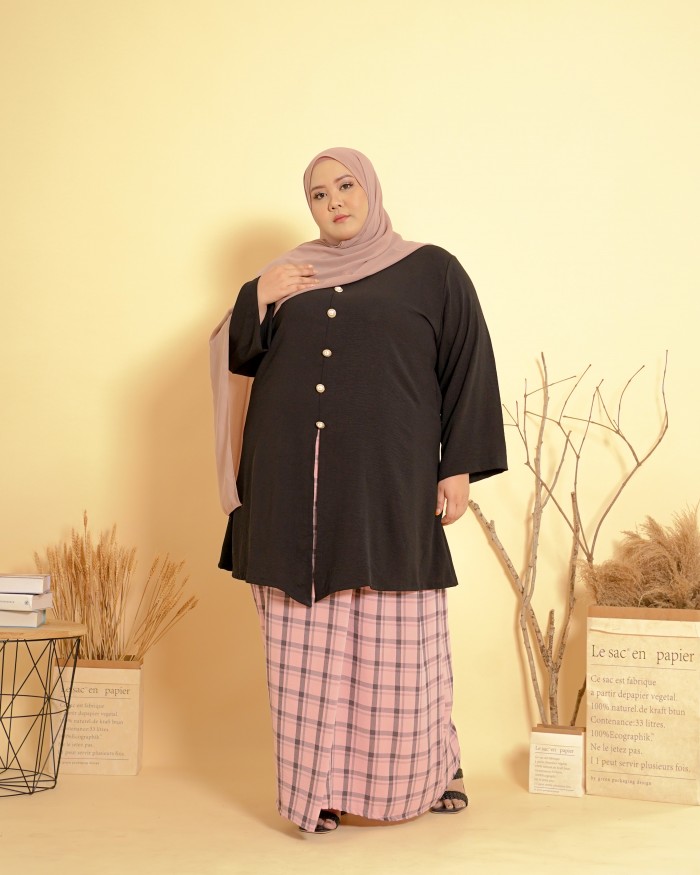 Nur Fateema Button Kebarong 2.0 (Black/Pink)