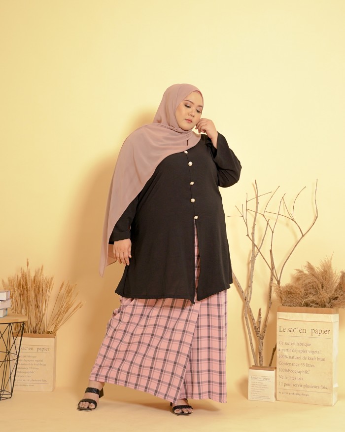 Nur Fateema Button Kebarong 2.0 (Black/Pink)