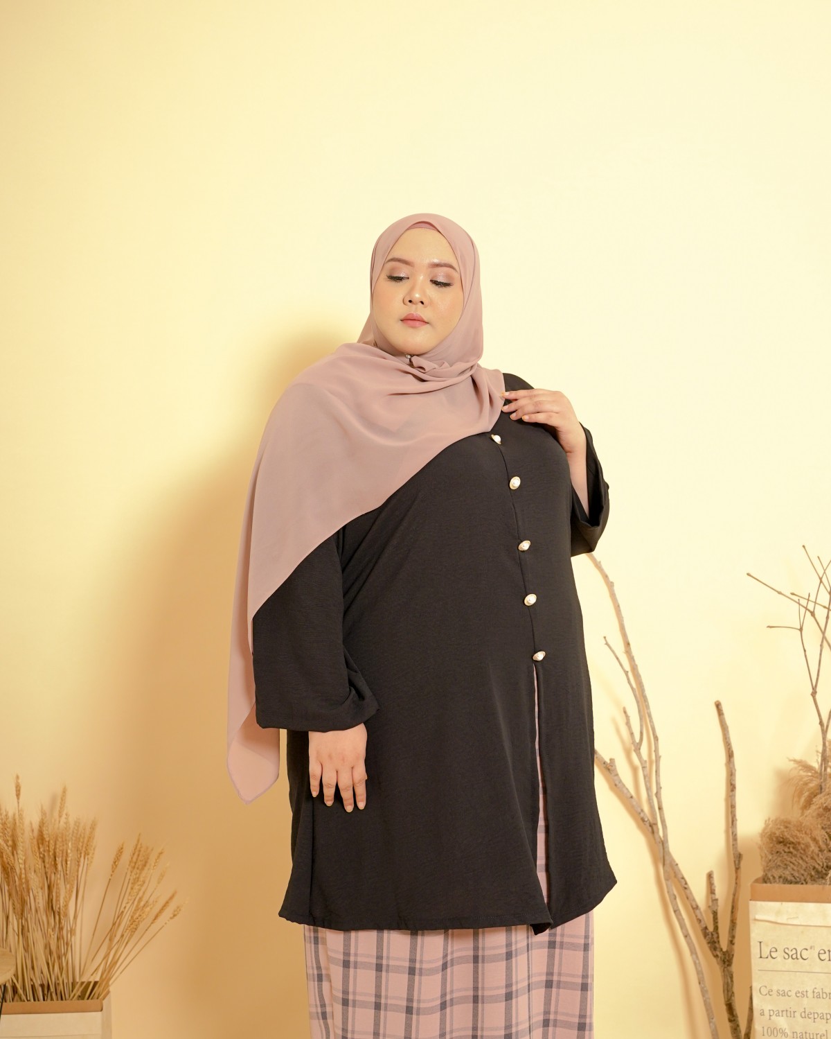 Nur Fateema Button Kebarong 2.0 (Black/Nude)