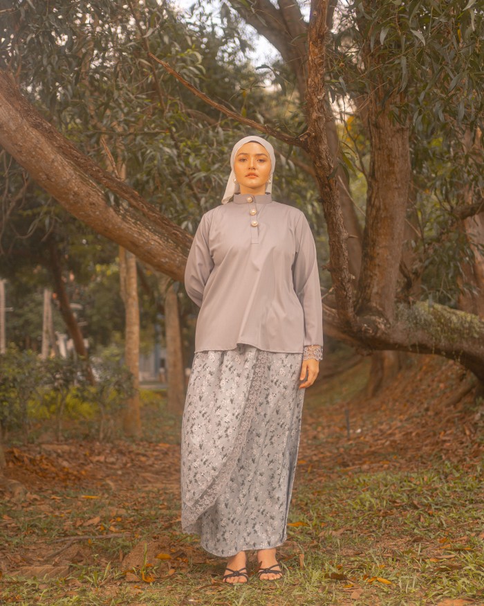 Nona Ajijah Kurung (Grey)