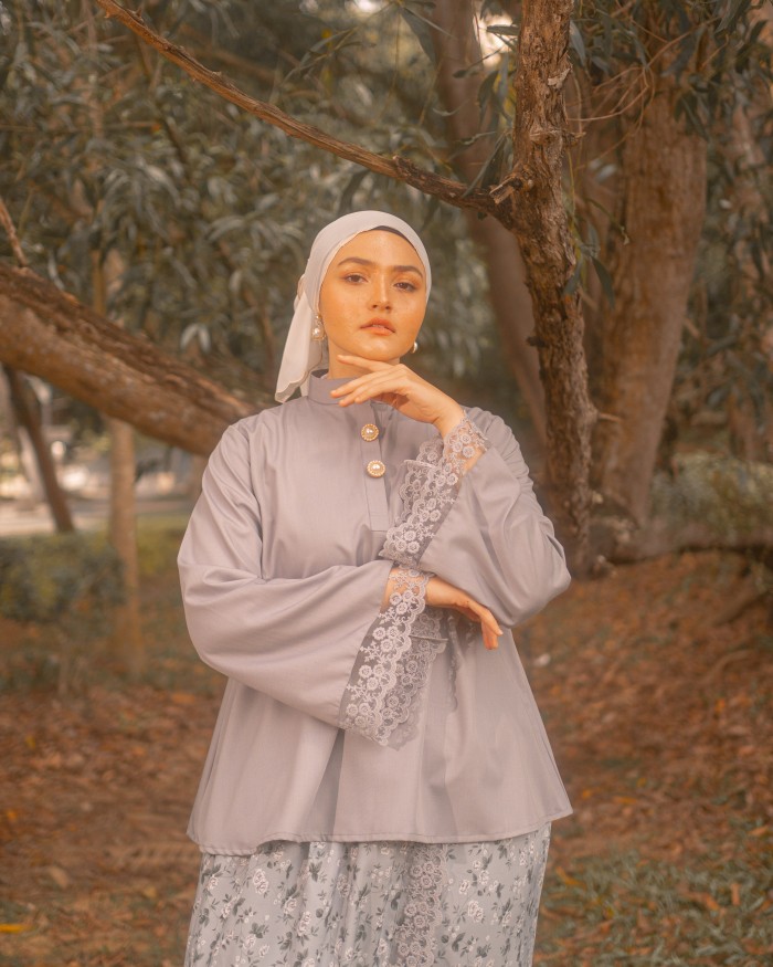 Nona Ajijah Kurung (Grey)