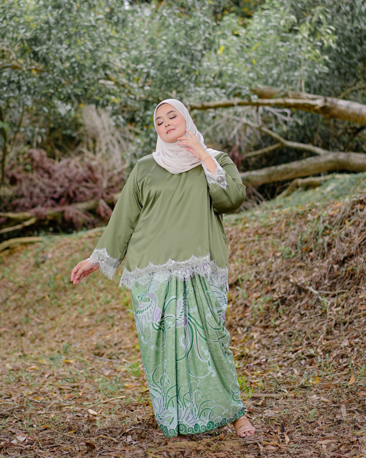 Dian Ariandra (Dark Matcha)