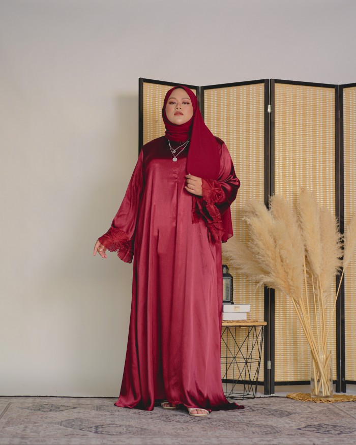 Habeeb Lace Abaya (Maroon)