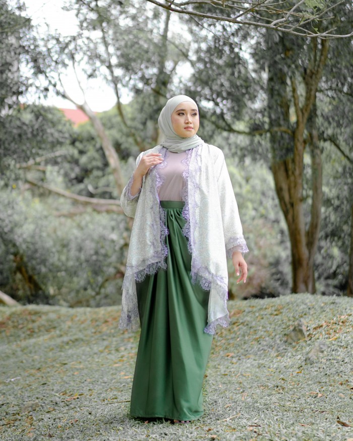 Dian Indrawardoyo (Mint Green Matcha)