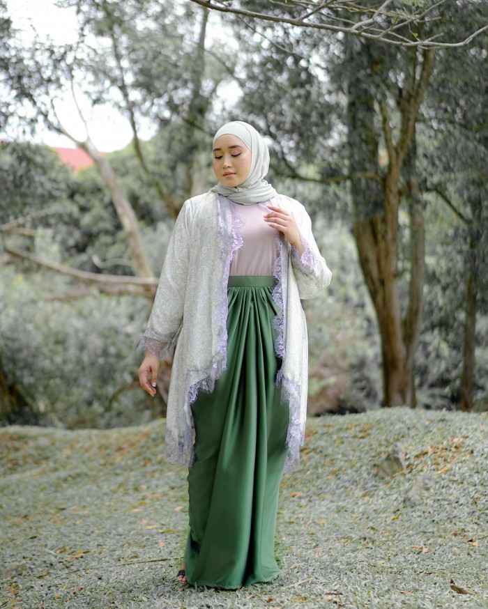 Dian Indrawardoyo (Mint Green Matcha)