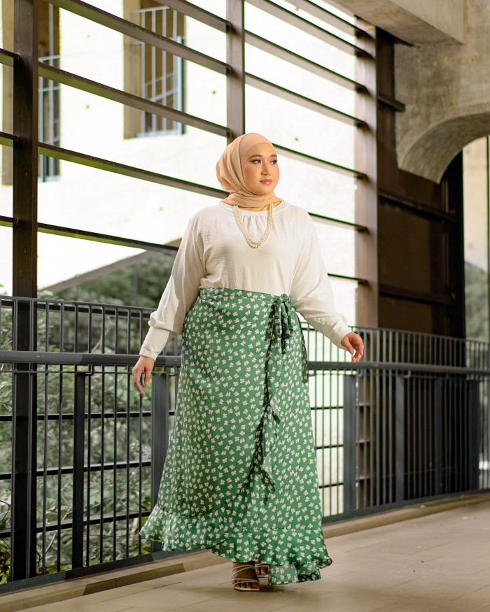 Naa-Ra Ruffle Wrap Skirt (Ribbon Green)