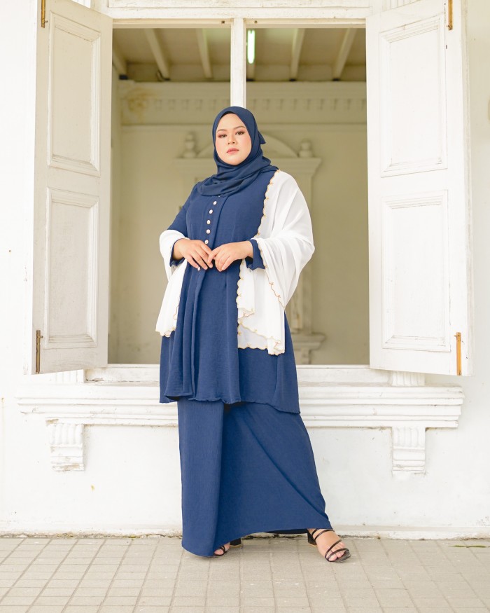 Nona Subaidah Button Kebarung (Navy Blue)