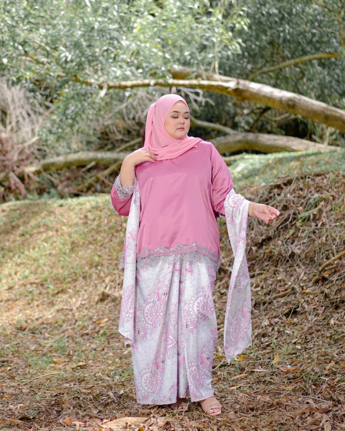 Dian Ariandra (Dusty Pink)