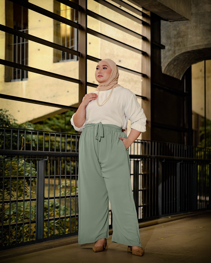 Deja Paperbag Waist Palazzo (Sage Green)
